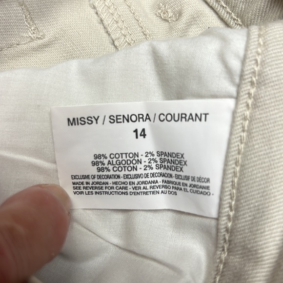 Gloria Vanderbilt Heritage Fit Bermuda Classic Rise - Picture 5 of 5